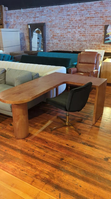 Pine Furnire Lewi Desk