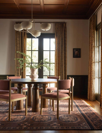 Round Lulu and Georgia Dining Table